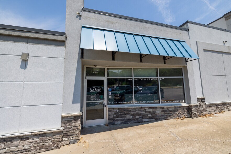 4706-4722 NE Vivion Rd, Kansas City, MO à louer - Photo de l’immeuble – Image 1 sur 3