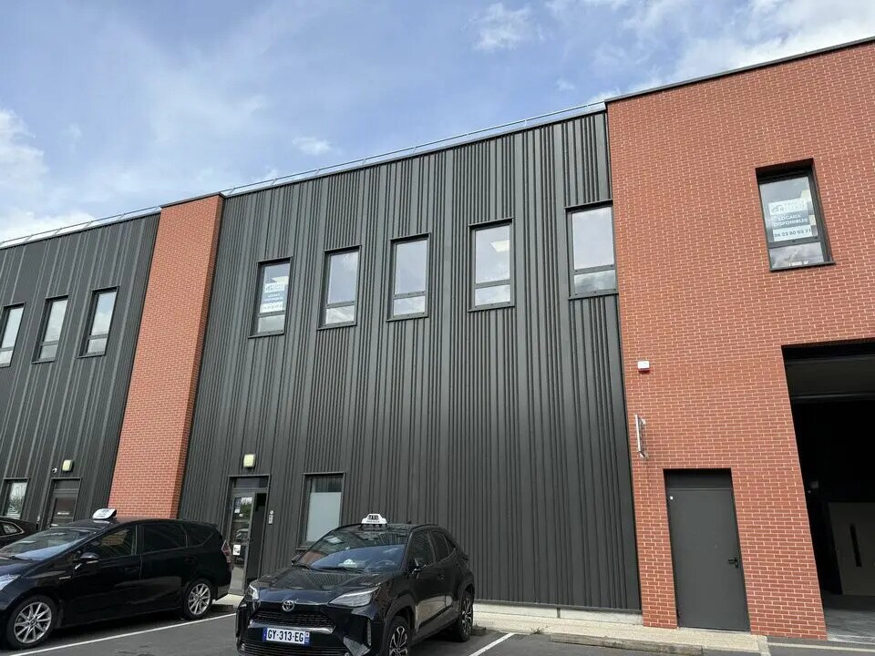 Bureau dans Groslay à louer Photo de l’immeuble– Image 1 sur 9