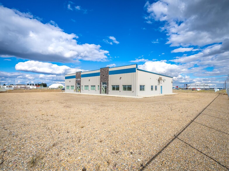 52 Willoughby St, Blackfoot, AB à louer - Photo de l’immeuble – Image 2 sur 25