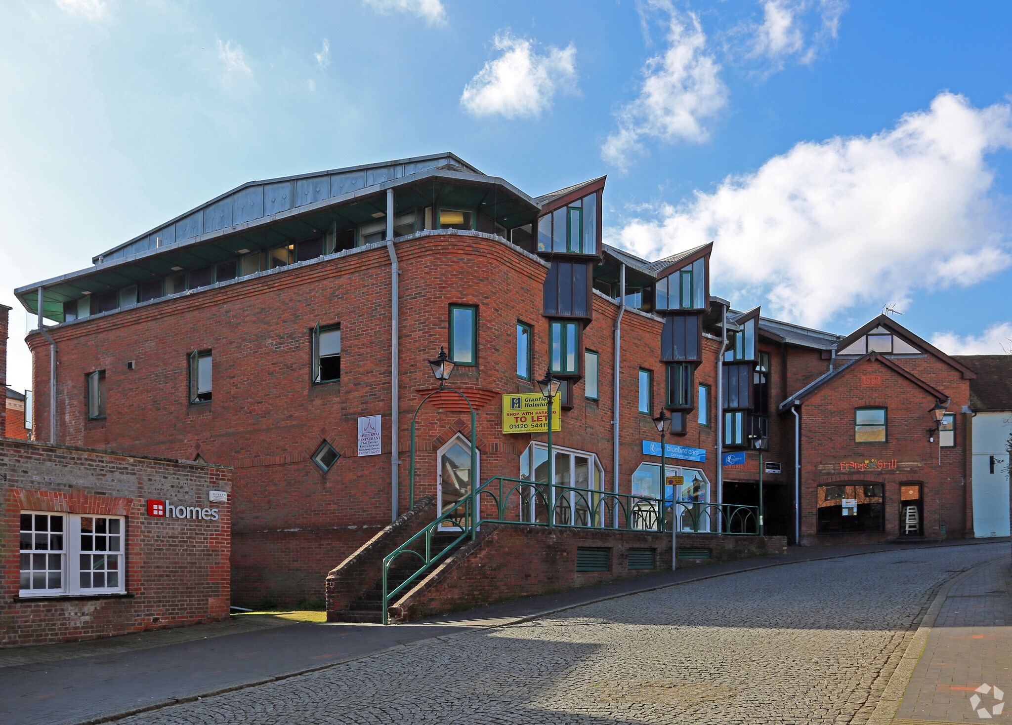 Cross And Pillory Ln, Alton à louer Photo principale– Image 1 sur 4