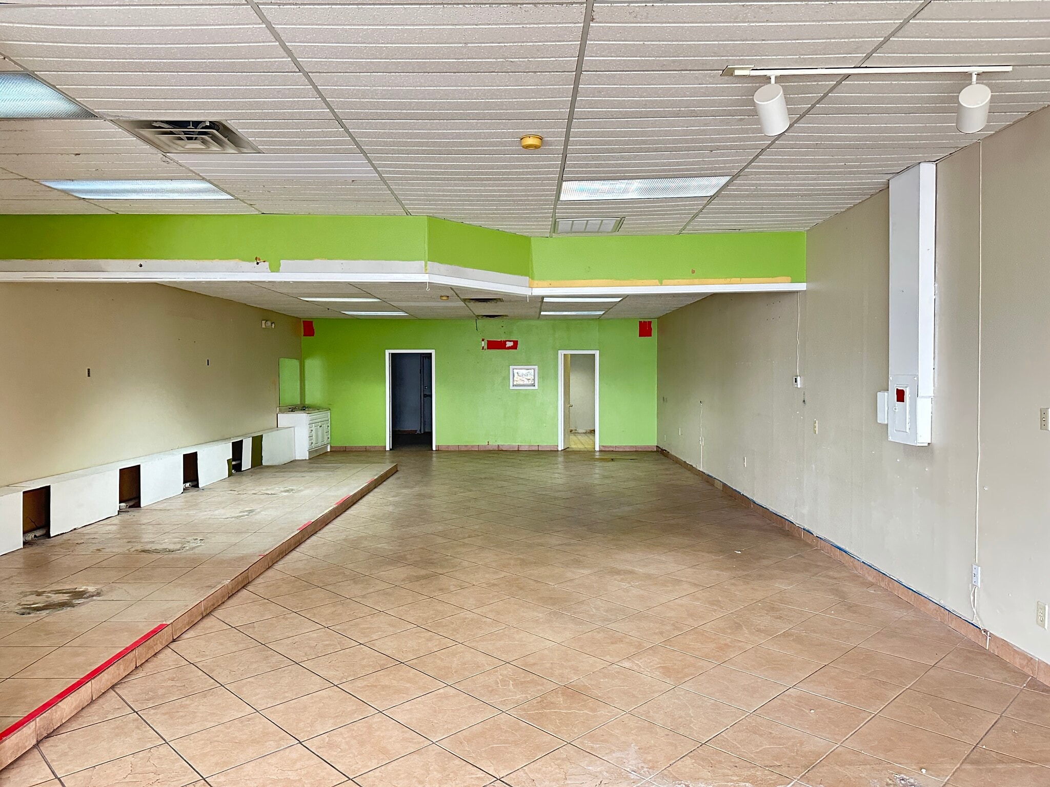 8300-8400 Marbach Rd, San Antonio, TX à louer Photo intérieure– Image 1 sur 2