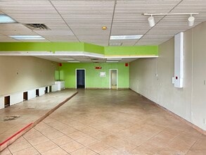 8300-8400 Marbach Rd, San Antonio, TX à louer Photo intérieure– Image 1 sur 2