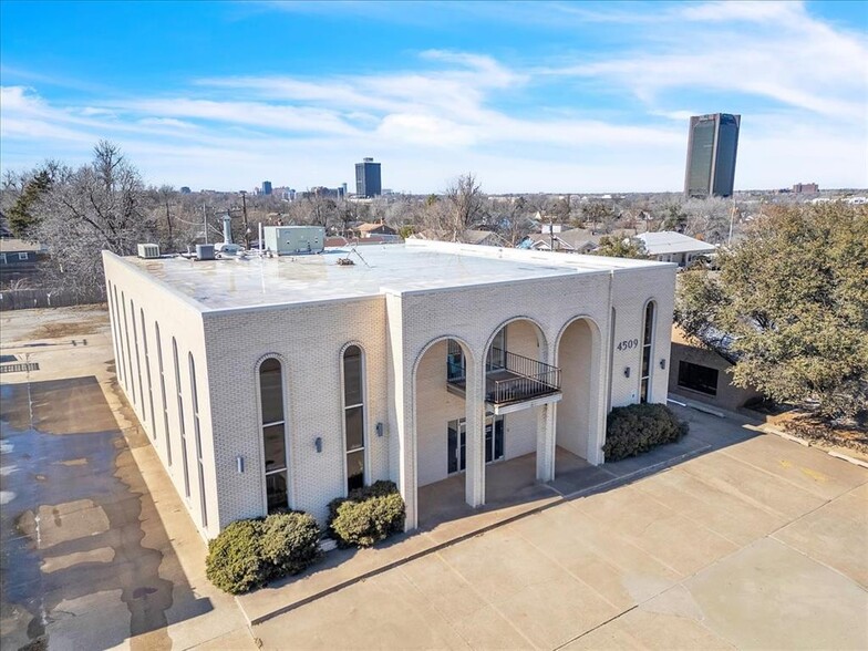 4509 N Classen Blvd, Oklahoma City, OK à louer - Photo de l’immeuble – Image 1 sur 7