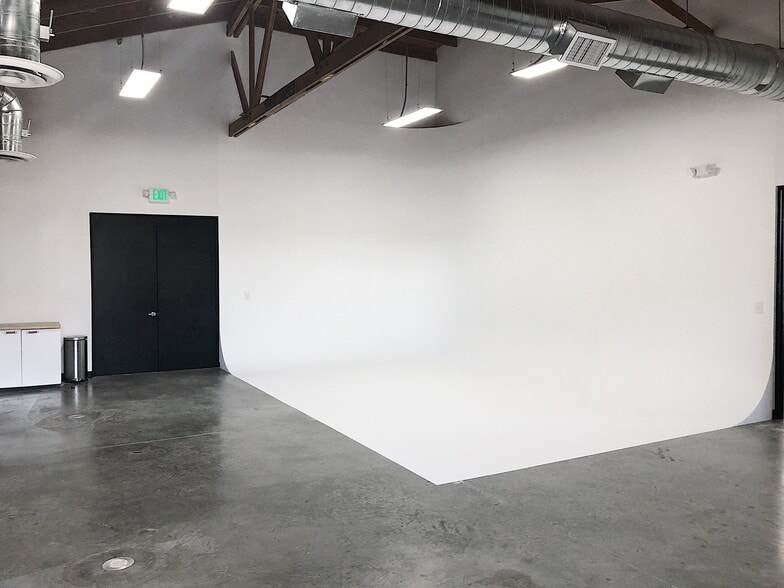 4312 W Jefferson Blvd, Los Angeles, CA à louer - Photo intérieure – Image 2 sur 12