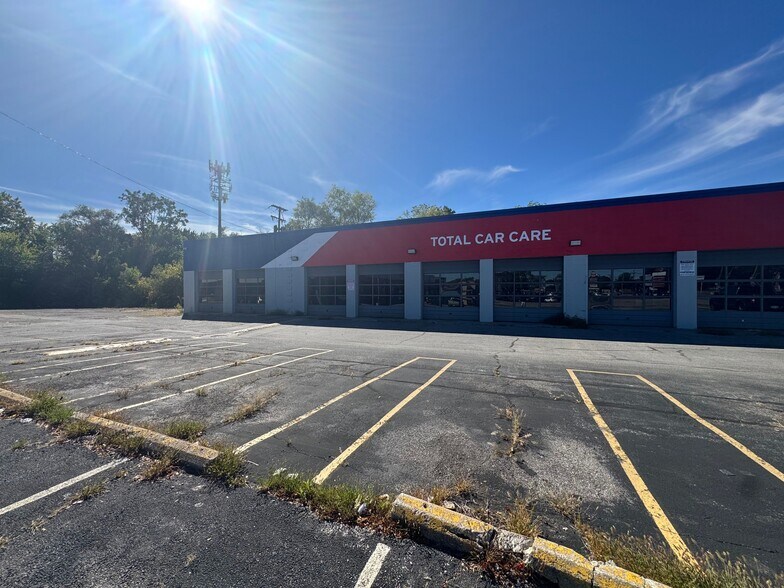 2779 W Central Ave, Toledo, OH à louer - Photo de l’immeuble – Image 3 sur 19