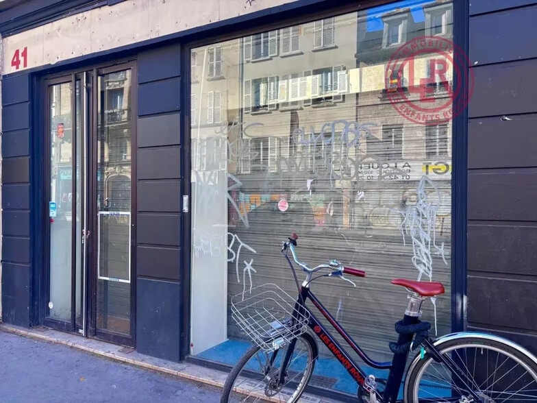 Local commercial dans Paris à louer - Photo de l’immeuble – Image 2 sur 3