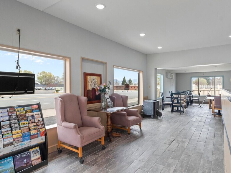 180 E Center St, Panguitch, UT à vendre - Photo de l’immeuble – Image 3 sur 39