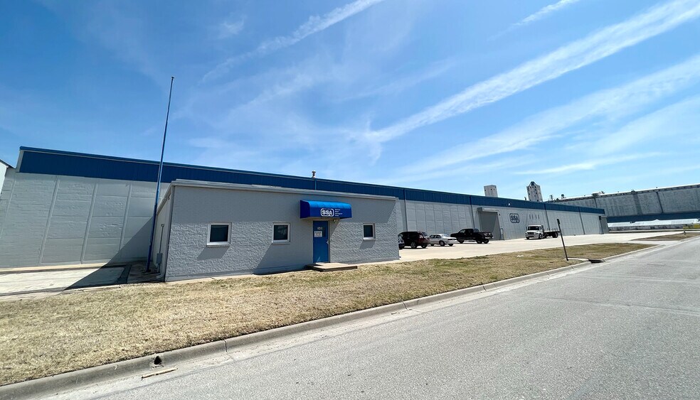 3400 N Topeka St, Wichita, KS à louer - Photo de l’immeuble – Image 1 sur 8