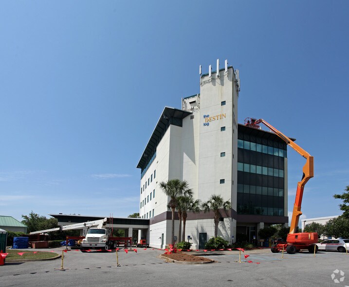 35008 Emerald Coast Pky, Destin, FL à louer - Photo principale – Image 2 sur 5