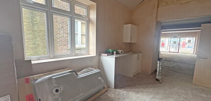 104 London Rd, East Grinstead à louer Photo de la construction– Image 2 sur 3