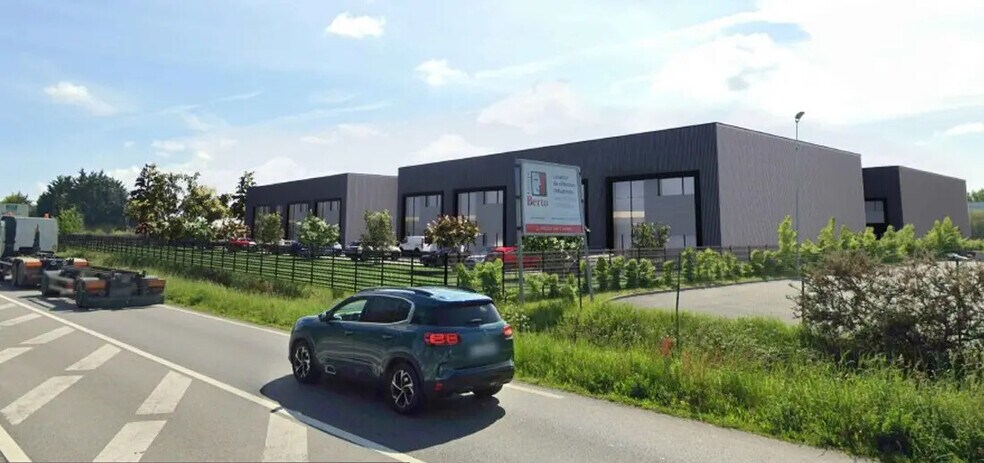 Local d'activités dans Thouaré-sur-Loire à vendre - Photo de l’immeuble – Image 1 sur 1