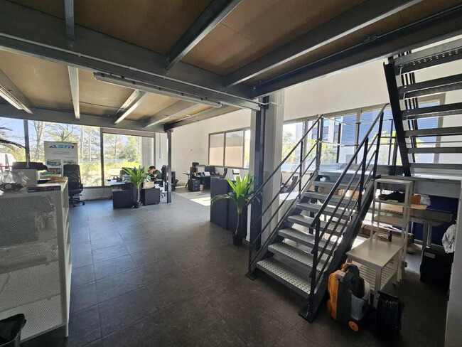 Plus de détails pour Bureau à louer