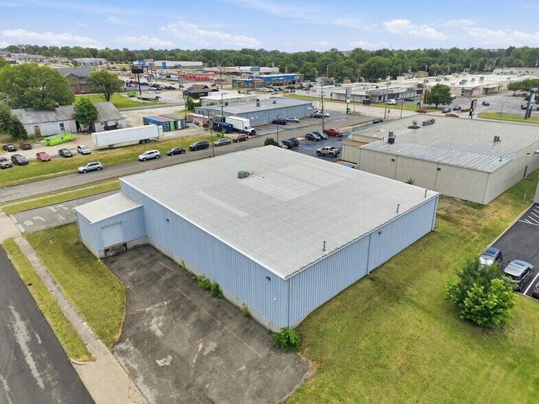 602 S Michigan Ave, Joplin, MO à louer - Photo de l’immeuble – Image 3 sur 35