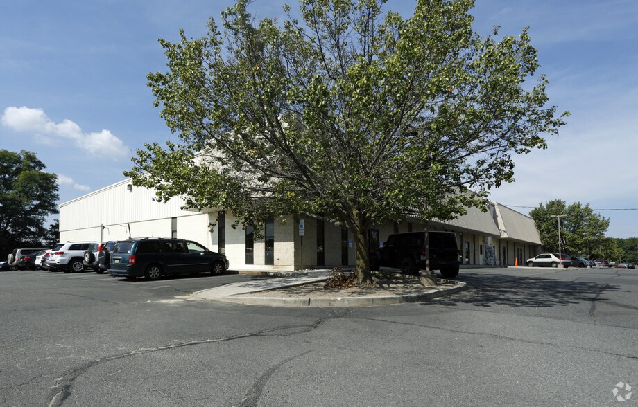 3 Nami Ln, Hamilton, NJ à vendre - Photo de l’immeuble – Image 1 sur 20