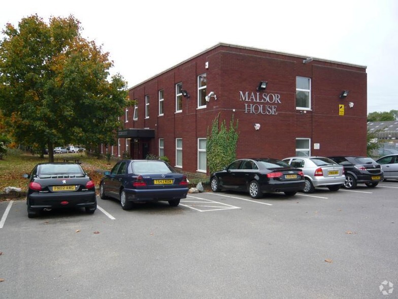 Gayton Rd, Milton Malsor à louer - Photo principale – Image 1 sur 1
