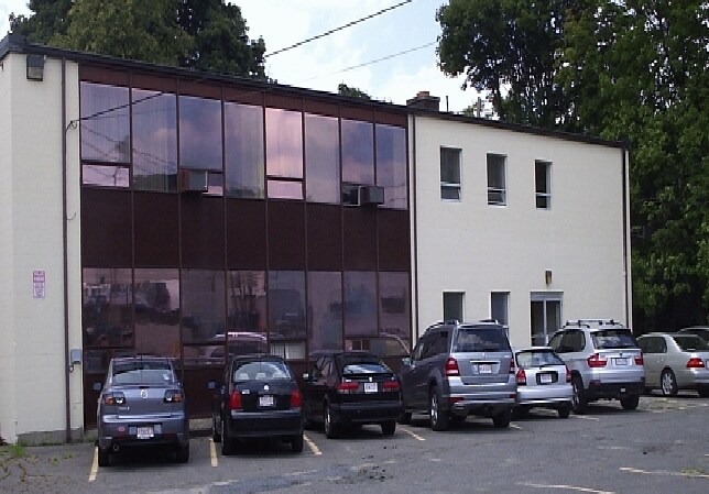 950 Watertown St, Newton, MA à louer - Photo de l’immeuble – Image 3 sur 5