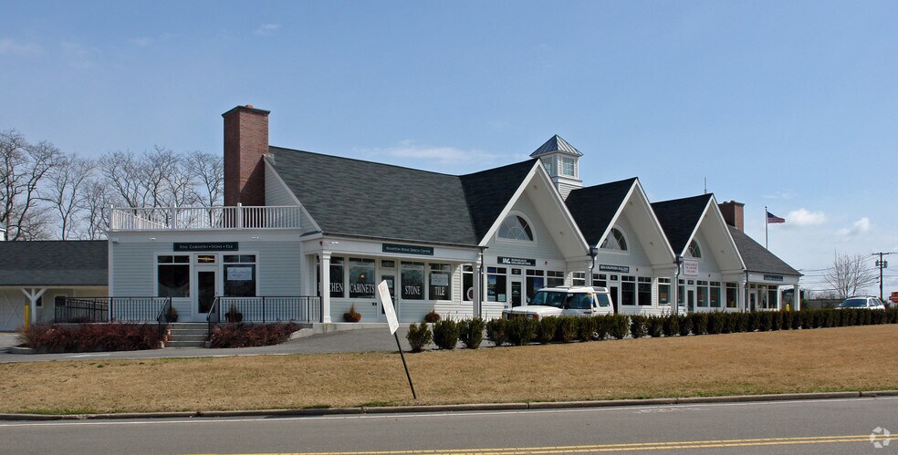 241 County Road 39A, Southampton, NY à louer - Photo de l’immeuble – Image 2 sur 6
