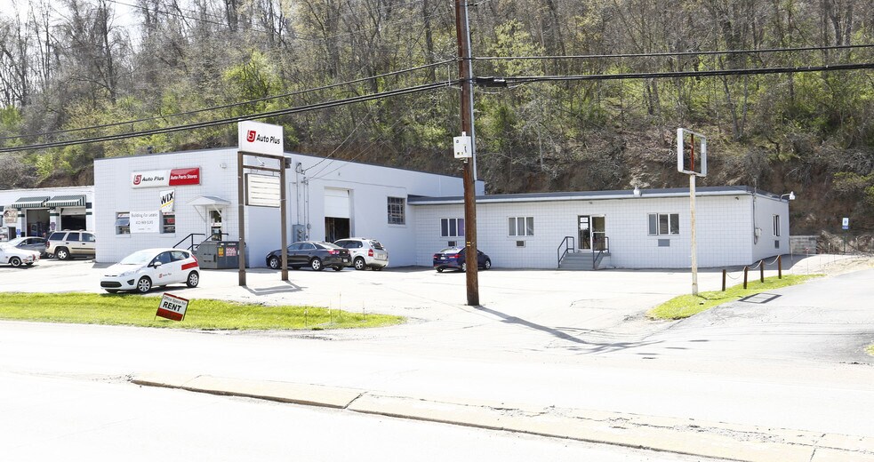 1825-1827 Golden Mile Hwy, Pittsburgh, PA à louer - Photo de l’immeuble – Image 2 sur 23