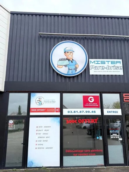 Local commercial dans Besançon à louer - Photo de l’immeuble – Image 2 sur 8