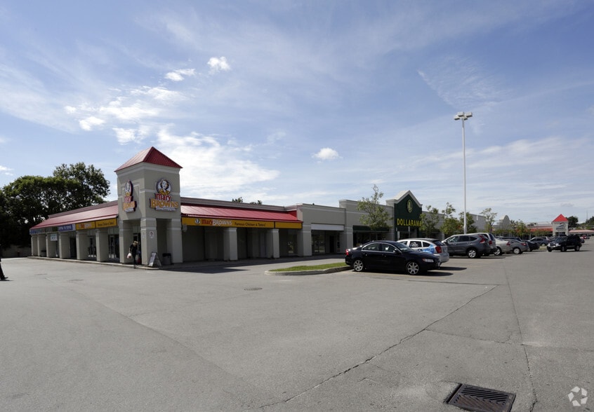 165 Wellington St, Barrie, ON à louer - Photo de l’immeuble – Image 2 sur 4