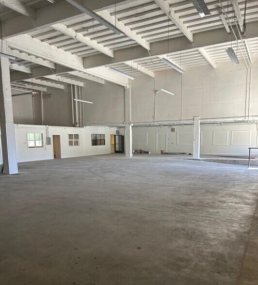 2398 Jerrold Ave, San Francisco, CA à louer - Photo intérieure – Image 3 sur 5