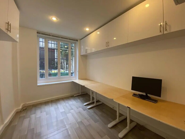 Local commercial dans Paris à louer - Photo intérieure – Image 2 sur 5