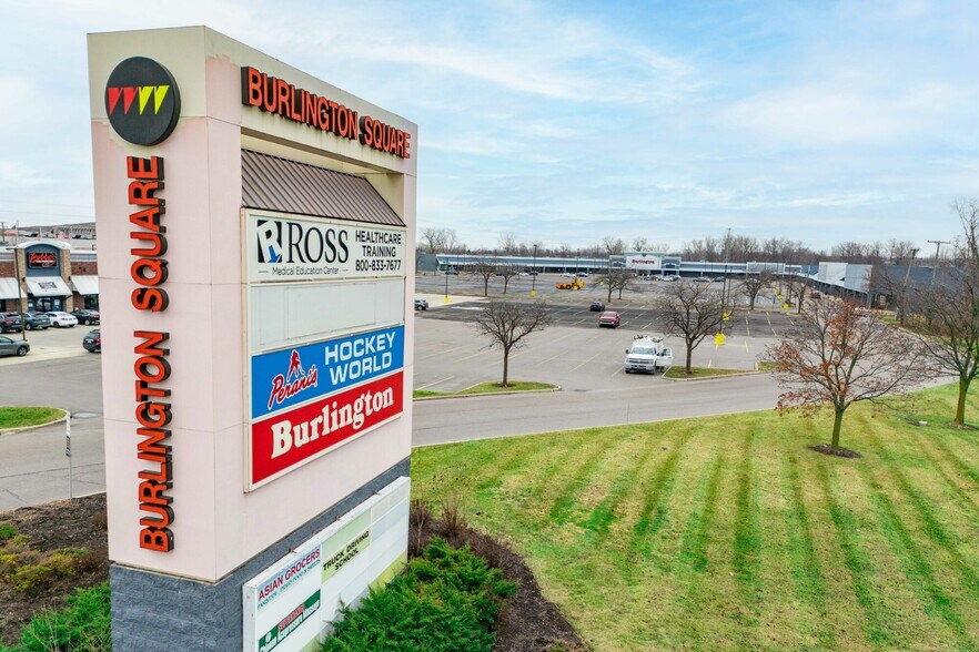 Burlington Square portefeuille de 3 biens à vendre sur LoopNet.fr - Photo de l’immeuble – Image 2 sur 21