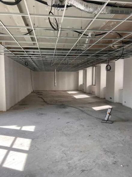 Bureau dans Lyon à louer - Photo de l’immeuble – Image 3 sur 11