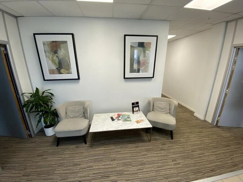 Bureau dans Lambersart à louer - Photo de l’immeuble – Image 2 sur 7