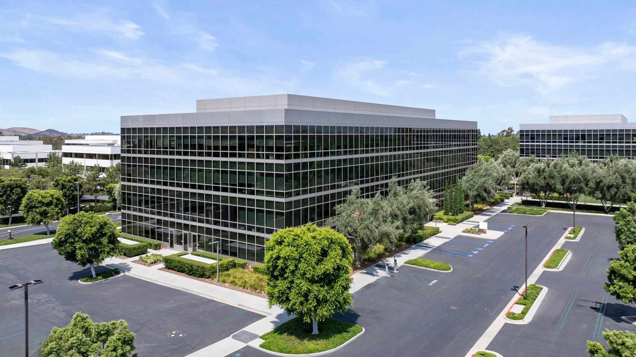 15545 Sand Canyon Ave, Irvine, CA à louer Photo de l’immeuble– Image 1 sur 2