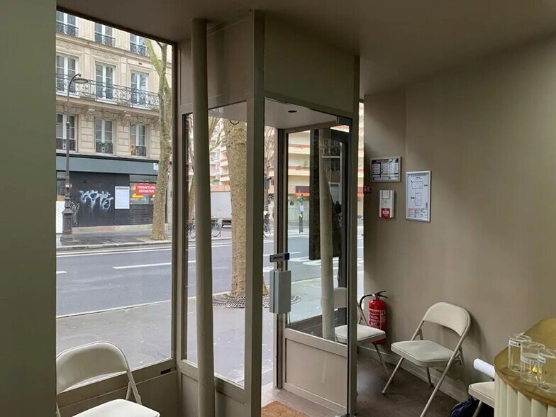 Local commercial dans Paris à louer - Photo de l’immeuble – Image 2 sur 10