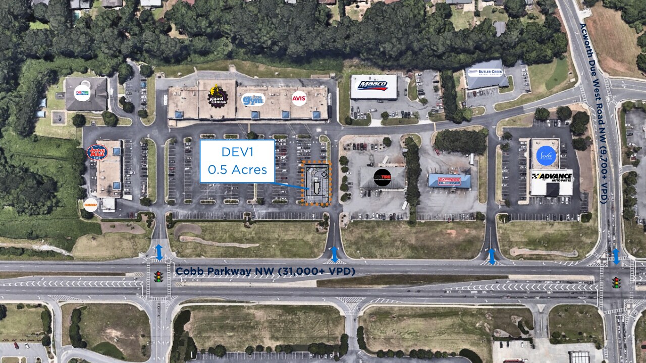 N Cobb Pky, Kennesaw, GA à louer Photo de l’immeuble– Image 1 sur 5