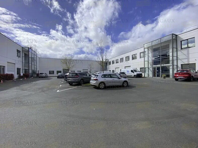 Local d’activités dans Argenteuil à louer Photo principale– Image 1 sur 4