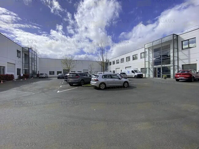 Plus de détails pour Local d'activités à louer