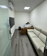 116 Golders Green Rd, Londres à louer Photo intérieure– Image 1 sur 5