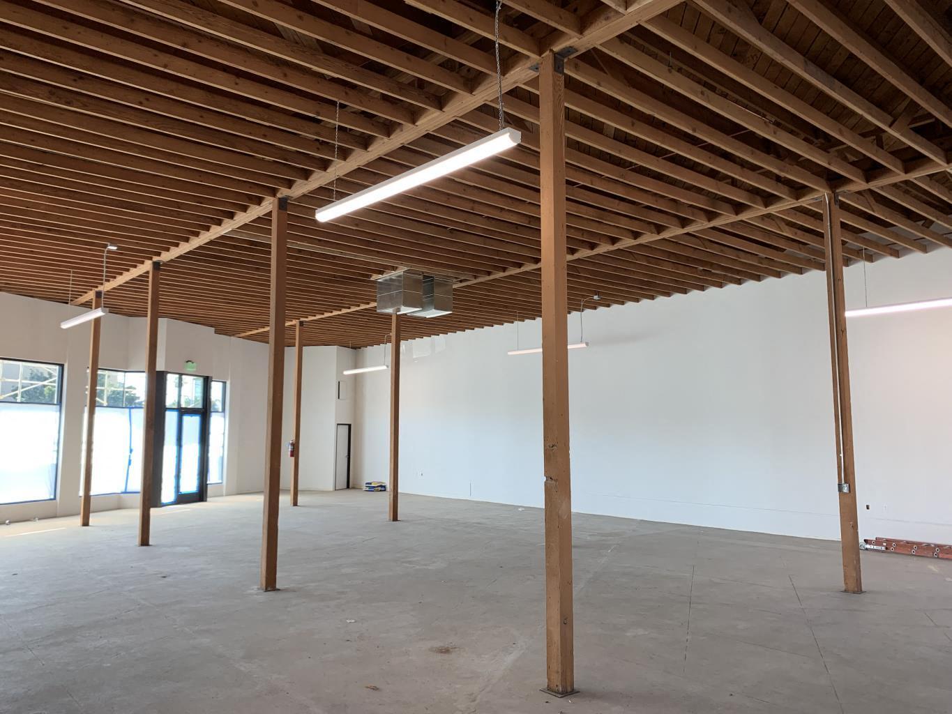 4501-4515 W Adams Blvd, Los Angeles, CA à louer Photo de l’immeuble– Image 1 sur 2