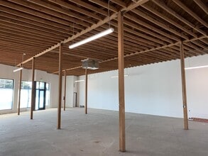 4501-4515 W Adams Blvd, Los Angeles, CA à louer Photo de l’immeuble– Image 1 sur 2
