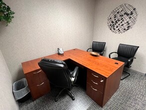 600 Boulevard S, Huntsville, AL à louer Photo intérieure– Image 2 sur 4