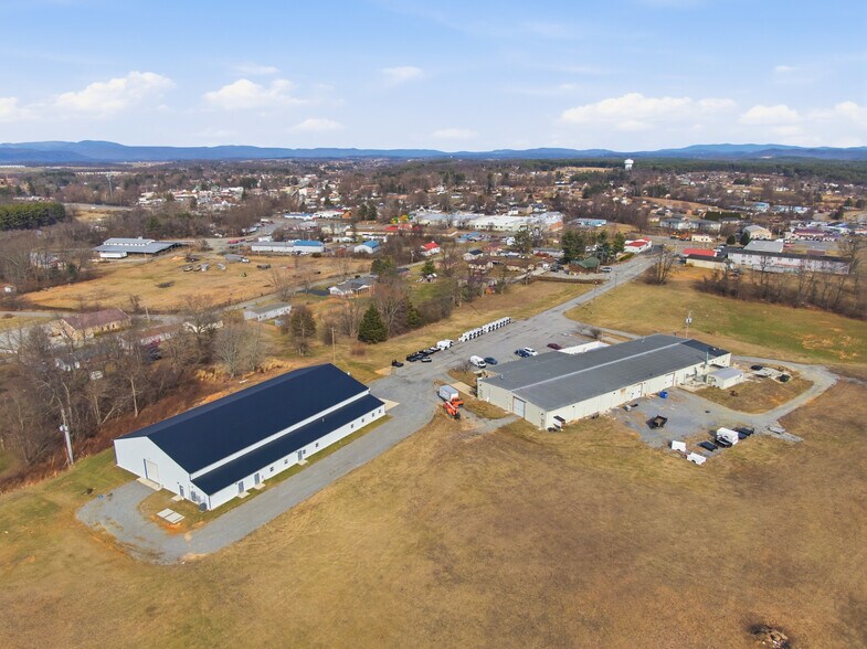 5192 Dominion Dr, Dublin, VA à vendre - Photo de l’immeuble – Image 2 sur 76