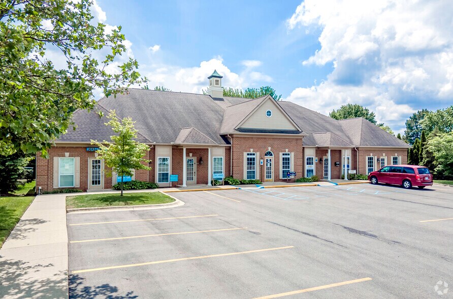 46819 Garfield Rd, Macomb, MI à vendre - Photo de l’immeuble – Image 3 sur 26