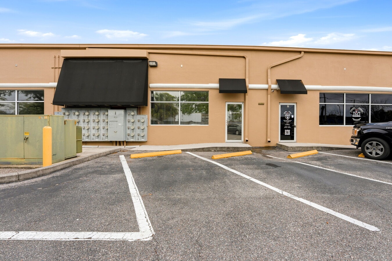 5404 Hoover Blvd, Tampa, FL 33634 - Lot 8 - - Photo intérieure - Image 1 of 23