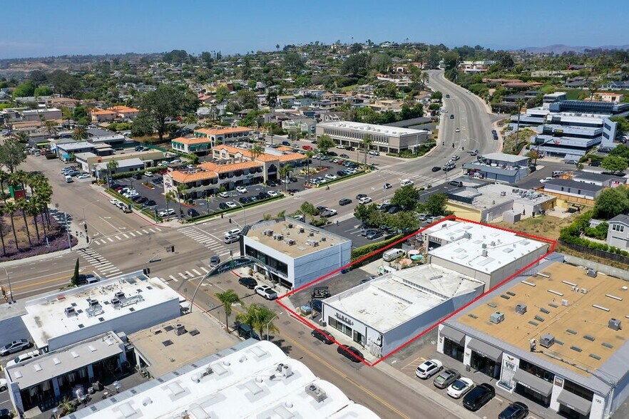 118 S Cedros Ave, Solana Beach, CA à vendre - Photo de l’immeuble – Image 3 sur 32