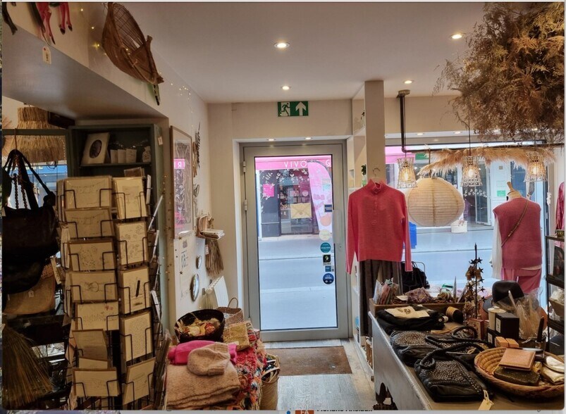 Local commercial dans Paris à louer - Photo de l’immeuble – Image 2 sur 7