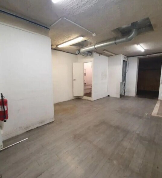 Local commercial dans Paris à louer - Photo intérieure – Image 3 sur 4