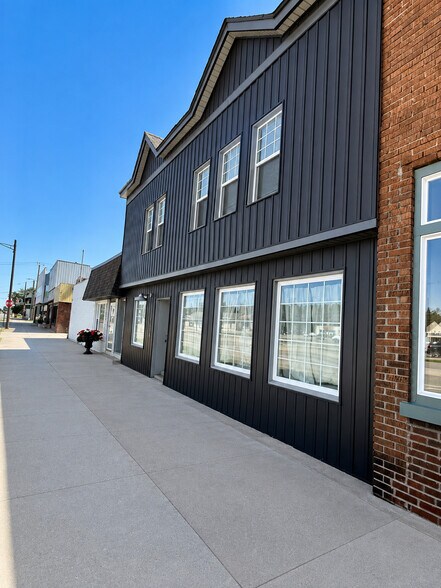 1625 Pine Grove Ave, Port Huron, MI à vendre - Photo de l’immeuble – Image 2 sur 14