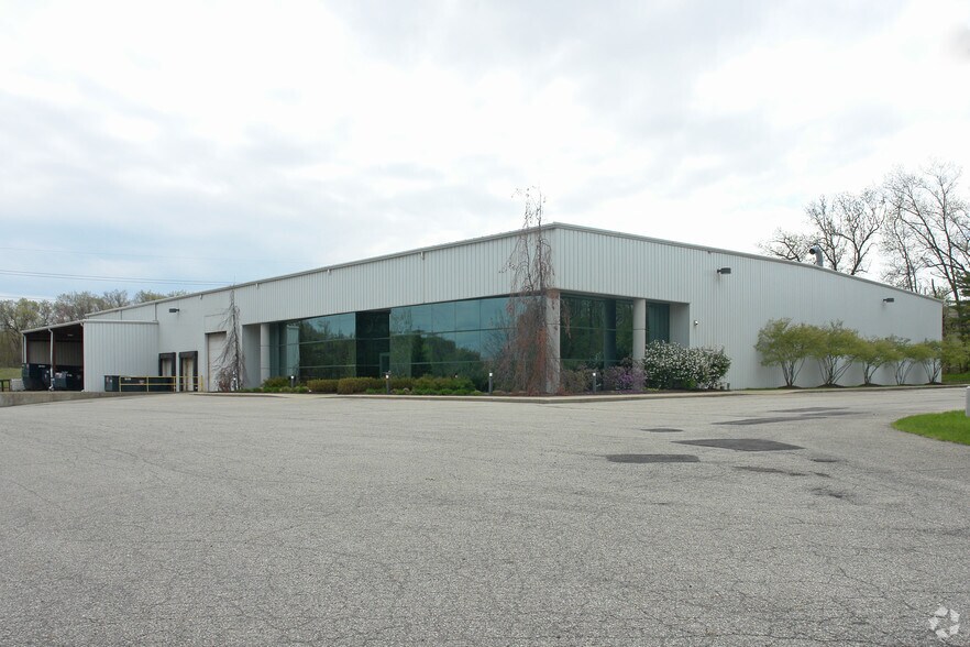 4850 E Fulton St, Ada, MI à vendre - Photo principale – Image 1 sur 5
