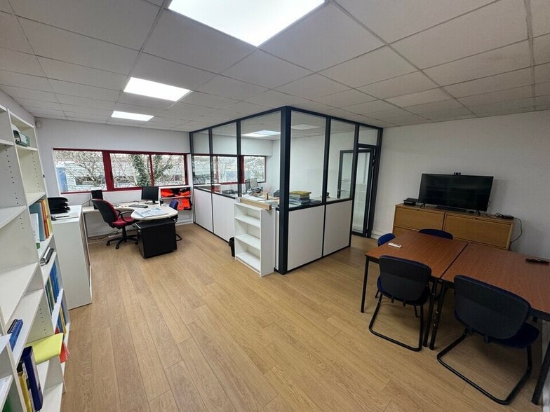 Bureau dans Anglet à vendre - Photo de l’immeuble – Image 3 sur 3