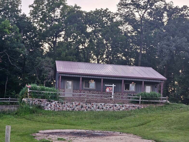 51 Minnesota Ave, Oronoco, MN à vendre - Photo de l’immeuble – Image 2 sur 11