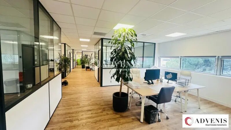 Bureau dans Bordeaux à vendre - Photo de l’immeuble – Image 1 sur 10