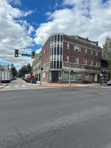 401 York Rd, Jenkintown, PA à louer - Photo de l’immeuble – Image 2 sur 4